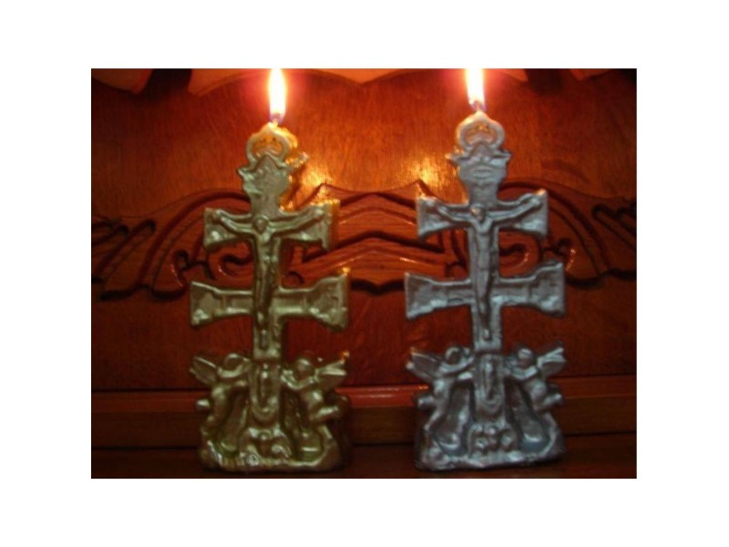 Vela Cruz de Caravaca Oro y Plata 17 cm. Vela Cruz de Caravaca Oro y Plata 17 cm.