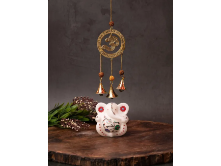 Carrillón de Viento con Símbolo Om, 3 Campanas y Cuentas Rudraksha – 28 cm